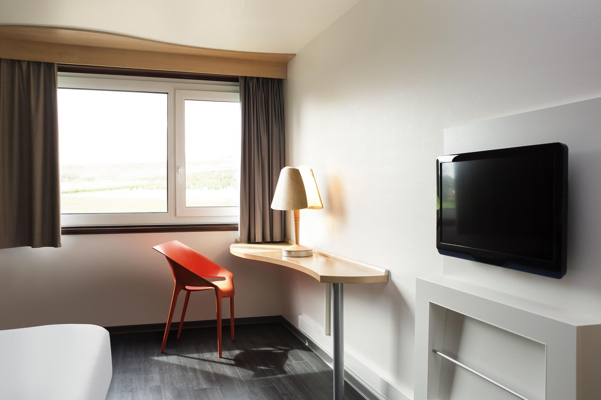 Ibis 3 Lacs Neuchatel Thielle Kültér fotó