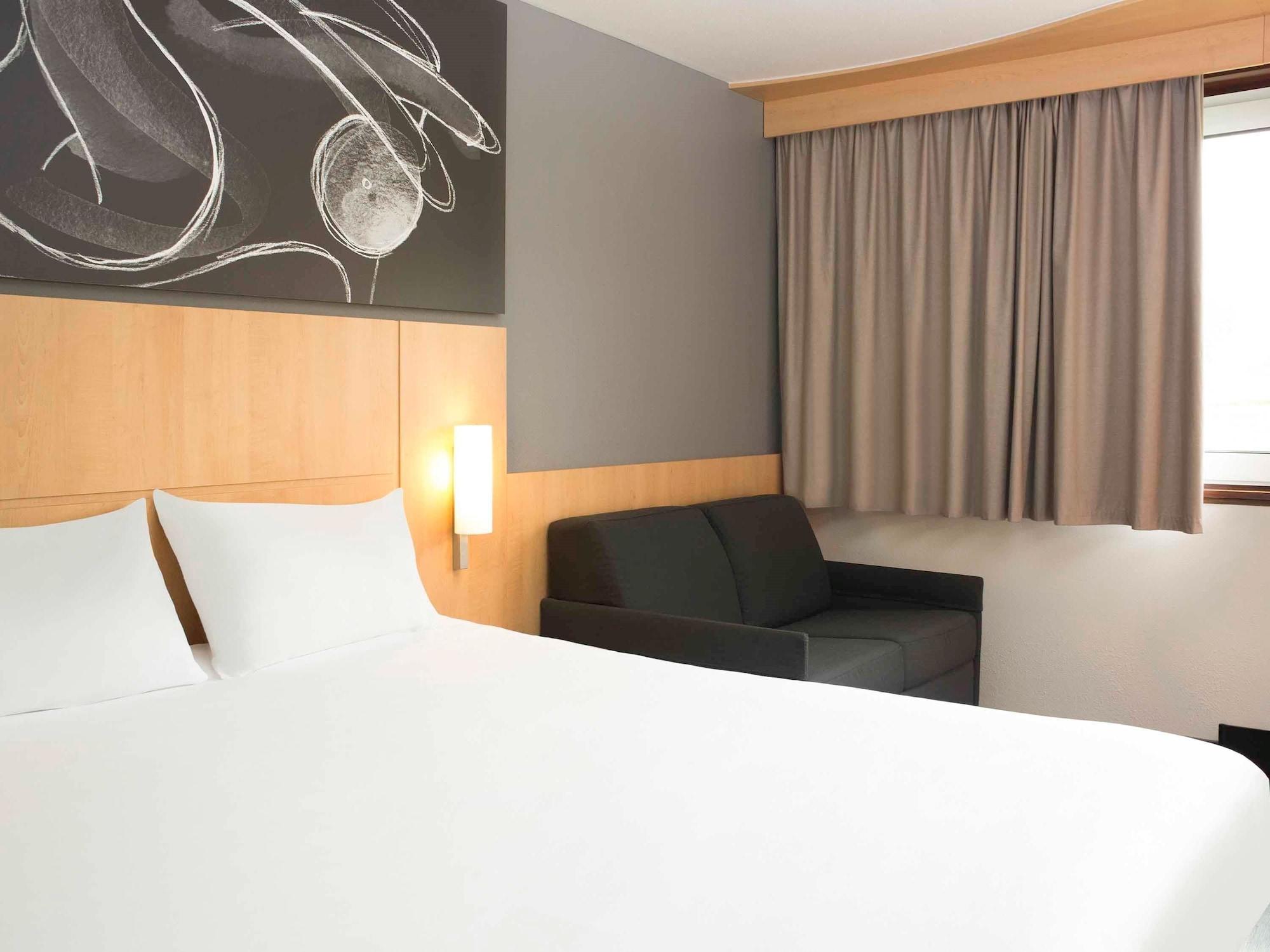 Ibis 3 Lacs Neuchatel Thielle Kültér fotó