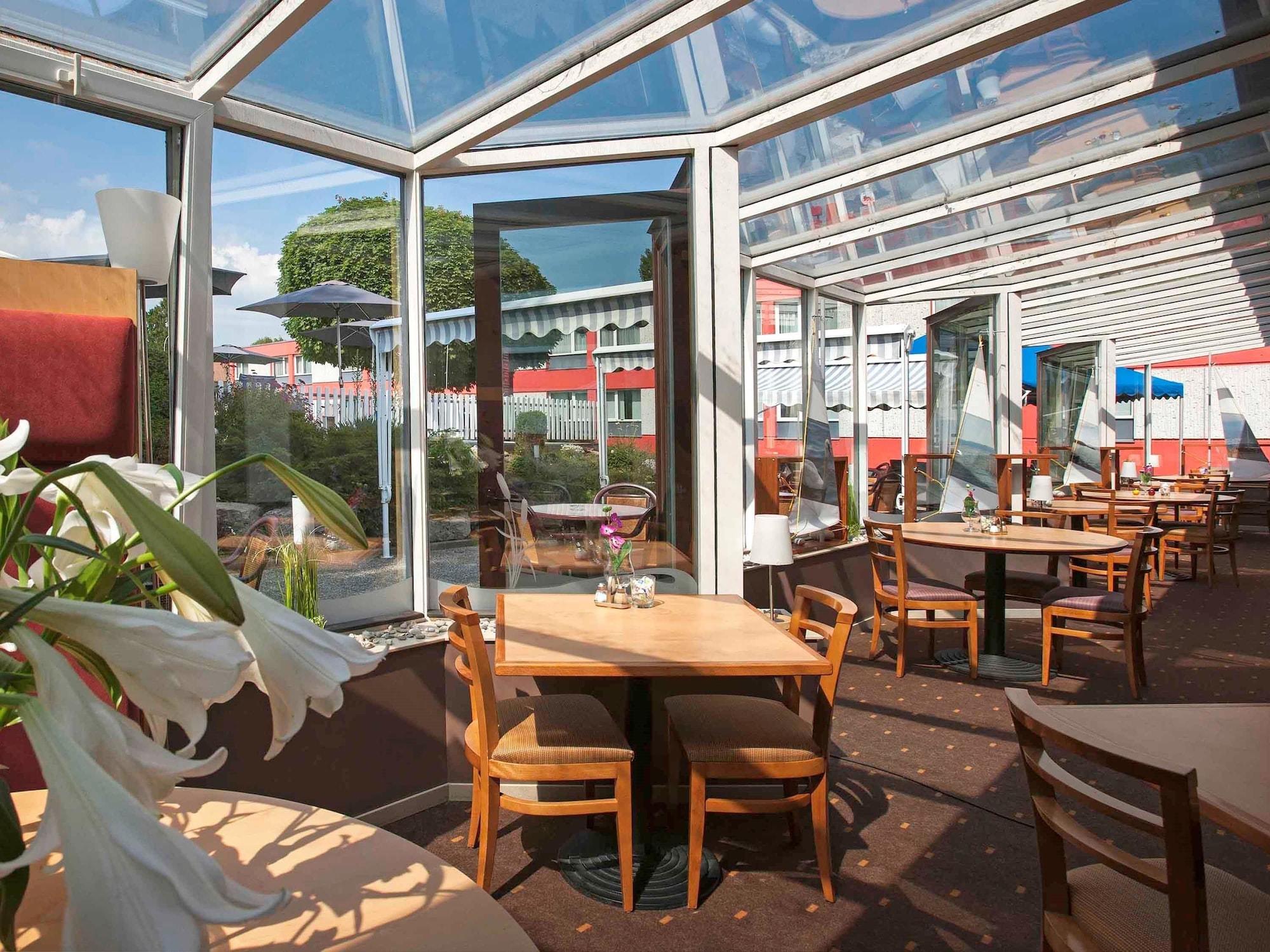 Ibis 3 Lacs Neuchatel Thielle Kültér fotó